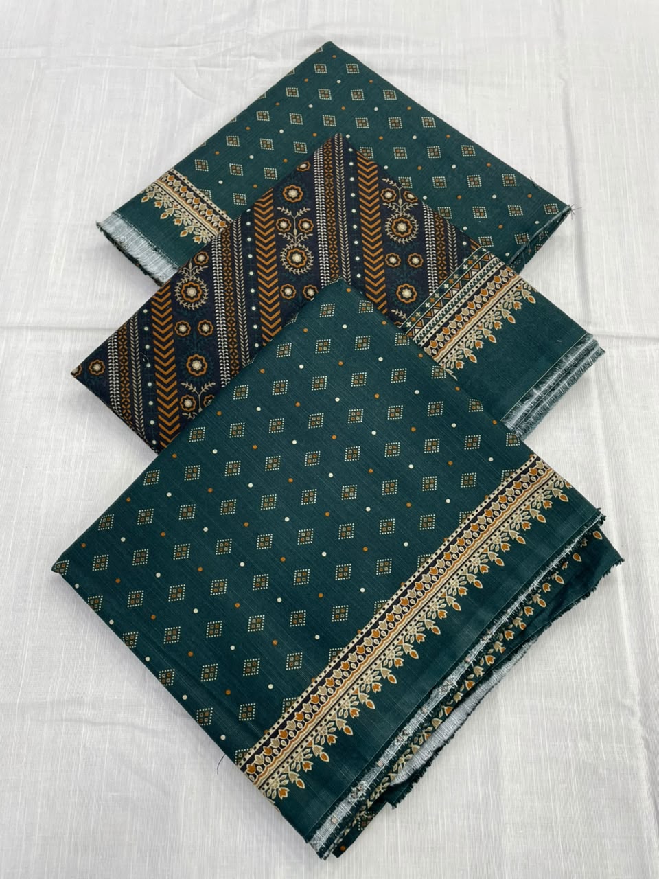 Bin Saeed Khaddar 3 Piece Unstitched Suit – Printed Collection