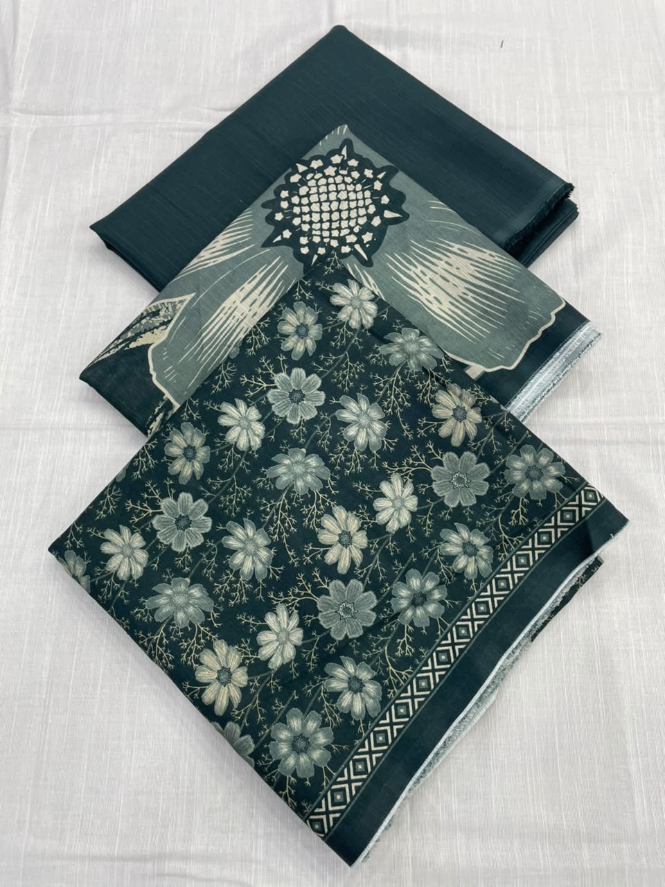Bin Saeed Khaddar 3 Piece Unstitched Suit – Printed Collection