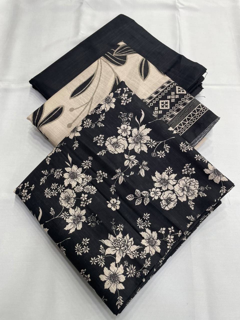 Bin Saeed Khaddar 3 Piece Unstitched Suit – Printed Collection